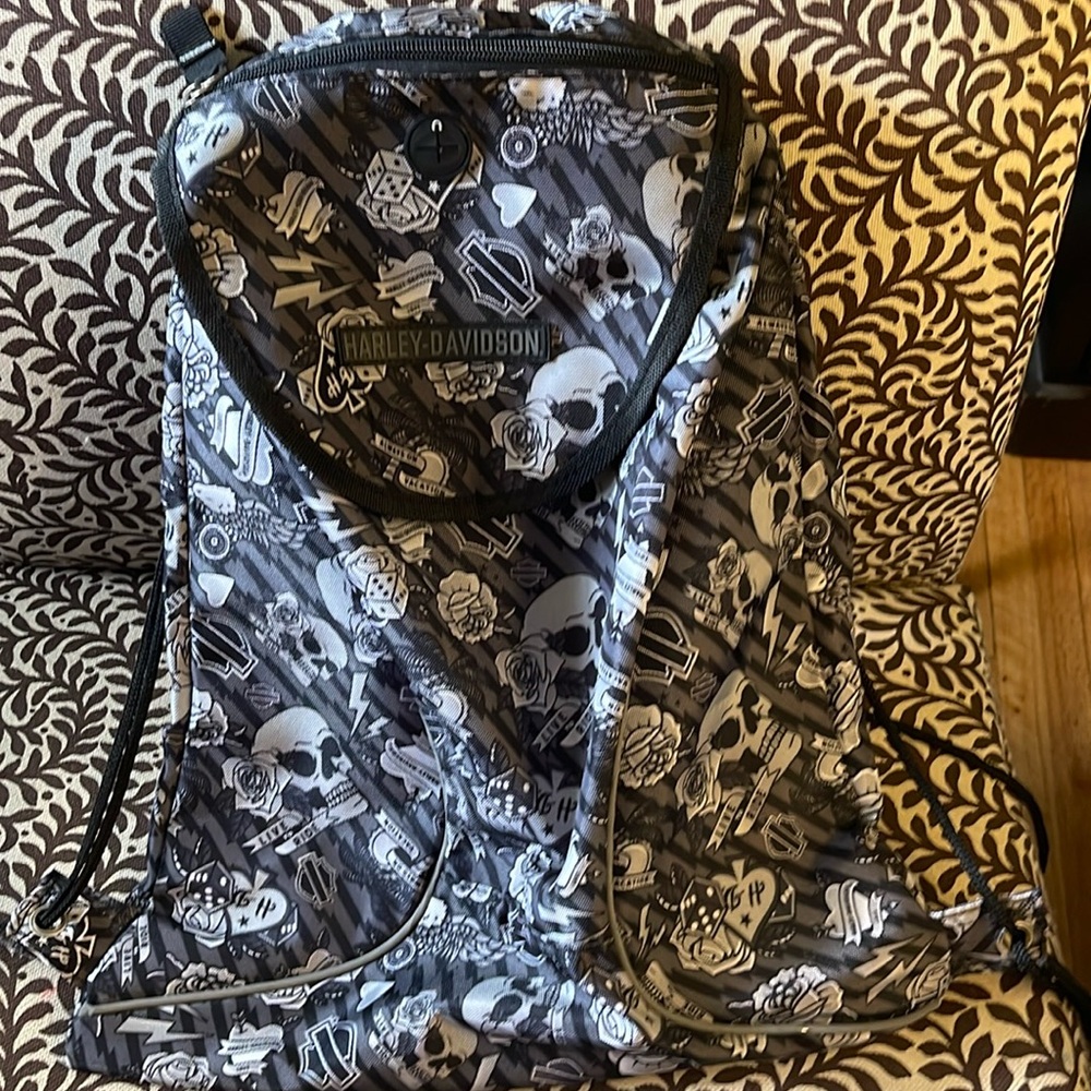 Harley Davidson bag, good for on the back of bike! Brand new!